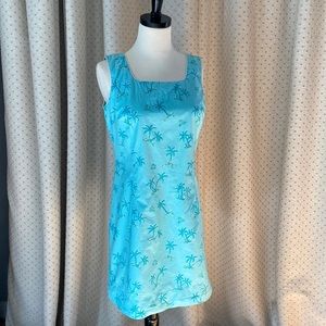 Beautiful Lilly Pulitzer dress. Ready for those Spring abs Summer days/nights.